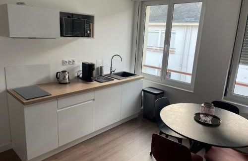 Appartement T2 - 202 - Hyper Centre - Intégralement rénové - Toutes commodités à pied - Foto 17