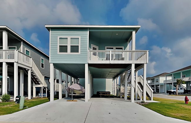 Pelican's Perch by Miss Kitty’s - Photo 6