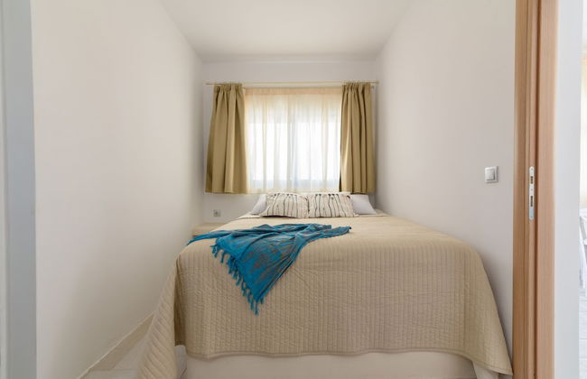 Villa George Santorini - Photo 9