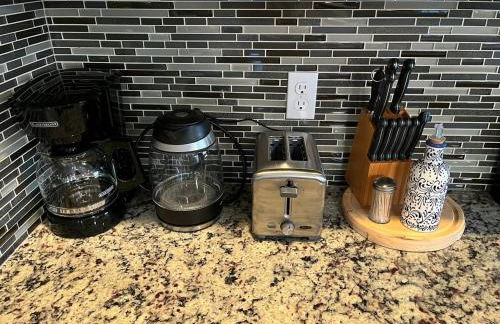 Spacious 4BR Retreat-Lush Garden - Foto 20