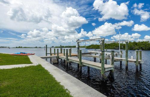 Heaven Found! Stunning River Views & Pool - Villa Island Sunset - Roelens Vacations - Foto 53