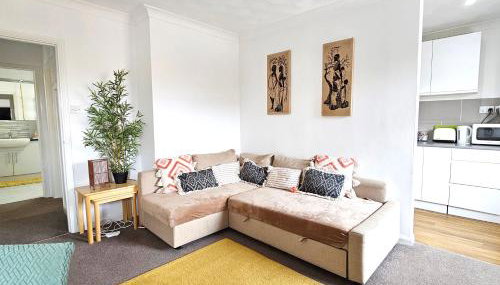 2 bed apt w/ private parking close to town centre - Foto 2