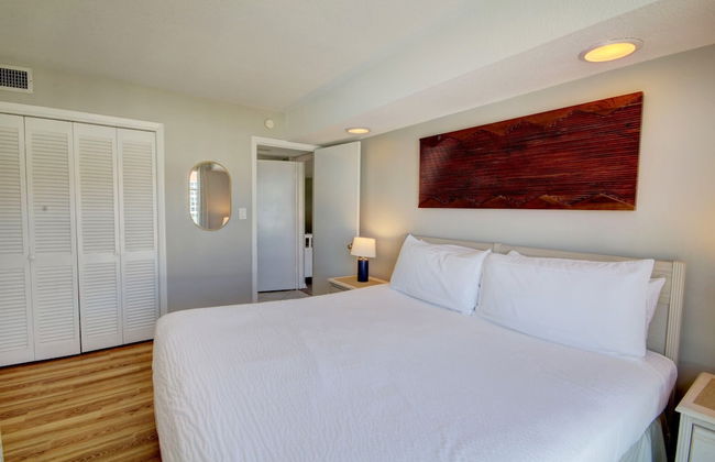 454 El Matador 1 Bedroom Condo by RedAwning - Photo 3