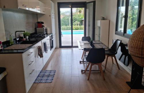 Piscine privative, CLIM, WIFI, 150m de la plage, 6 couchages, bel appartement rdc - Photo 2