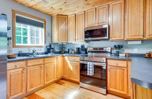 On Baxter Lake Wooded Retreat Near Trails - Foto 10