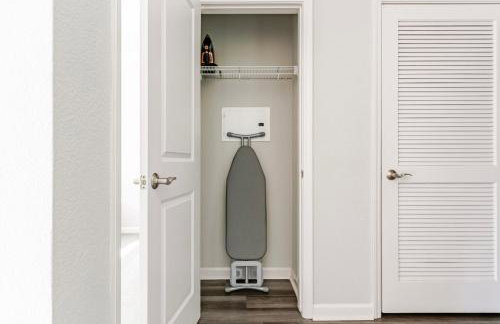 Blueground Emeryville pool nr Bay Street Park SFO-1987 - Foto 16