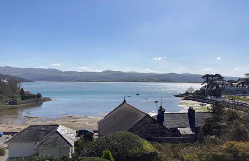 Tegfryn (Sleeps 8), 5*, Sea View, Borth y Gest - Photo 35