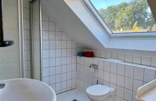 Gemütliches Studio in ruhiger Lage mit Klimaanlage, Netflix und Parkplatz - Photo 17