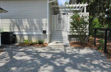 Low Country Cottage in Beautiful Habersham - Photo 45