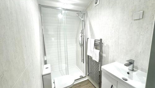 Hazel Hobbit Pod at Cowbridge Cabins - Foto 4