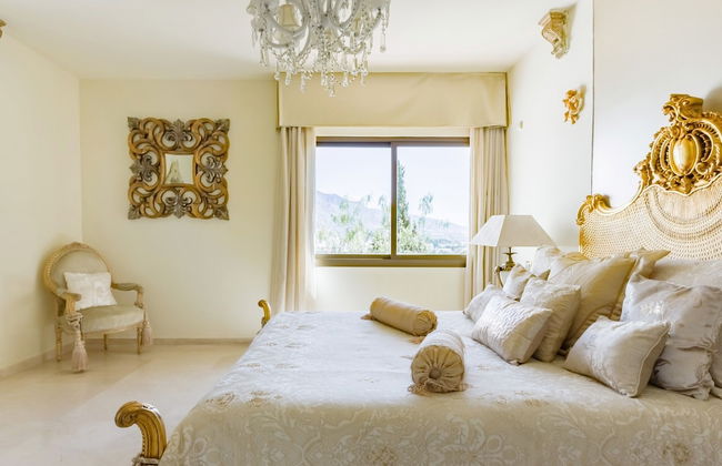 Royal Roman Empire - Photo 22