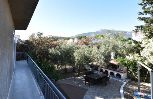 jasmine apartments - Photo 15