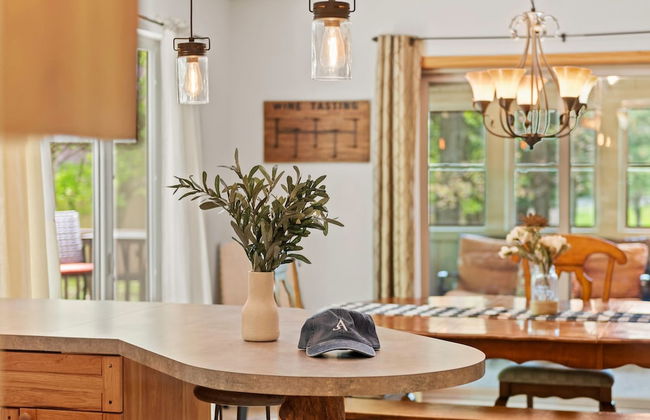 Mountain Hideout by Avantstay Game Room Deck - Photo 4