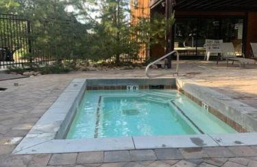 Dont miss the Main level Cozy Winter Retreat - Photo 3