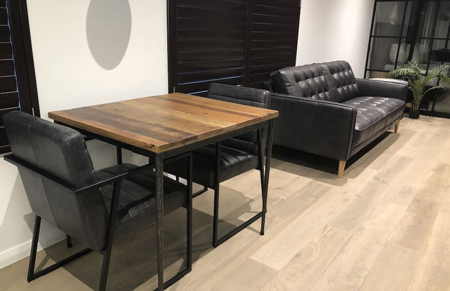 Timber Door Luxury Accommodation Geelong - Photo 9