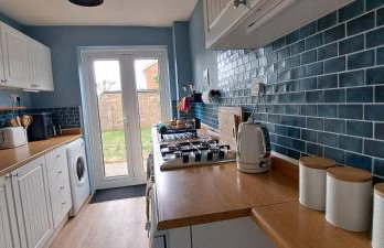 Generous 3 bed in the heart of the village - Foto 15
