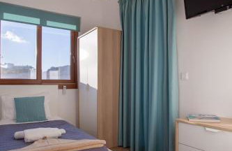 Family seaside Kladissos Villa with private heated pool! - Photo 36