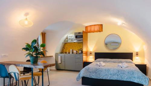 Casa Anastasia with private patio by GardaDoma - Foto 2, towels, minibar