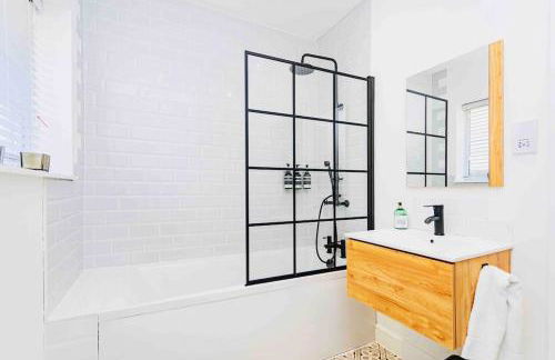 Luxury Ocean Playroom SEA SALT CHALET - Photo 12