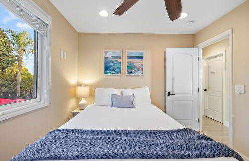 Oceanview Luxe Retreat with Rooftop - Foto 19