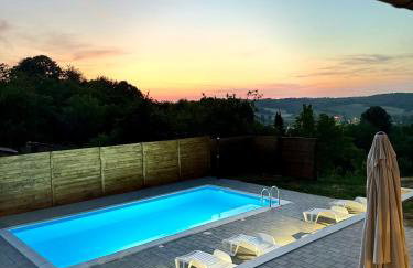 Natura Lux Holiday House with Pool and Jacuzzi - Foto 27