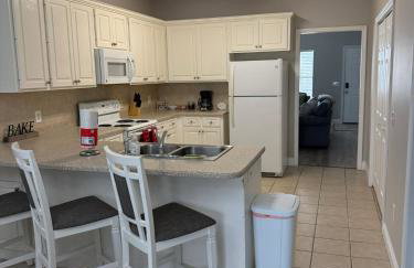 Beach Days, Nightlife Nights, East End of PCB - Foto 36