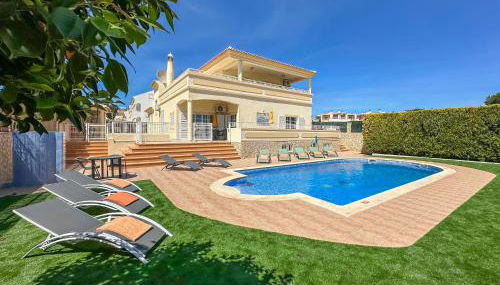 Luxury Holiday Villa Pescadinha near Beach, Albufeira - Foto 1, Garden, sunbed