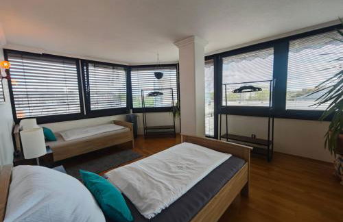 Im Herzen von Wiesdorf- Blick auf das BAYER-KREUZ -Appartement mit 2 Schlafzimmern & 3 Betten-für 4 Personen -Zentral gelegen - Friedrich Ebert Platz 5a , 4te Etage -kein Aufzug -Lift- Dachterrasse und Sauna - Kaution Pflicht - - Foto 29