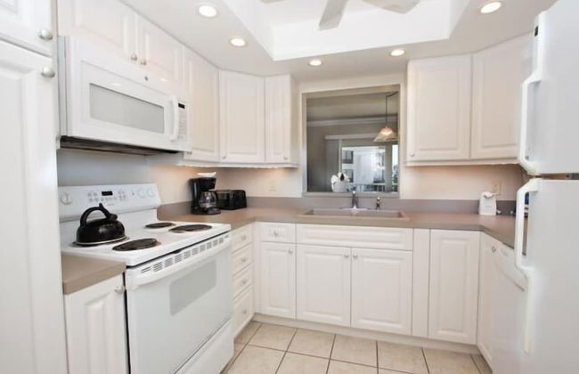 Gulfview Manor Resort - Photo 14