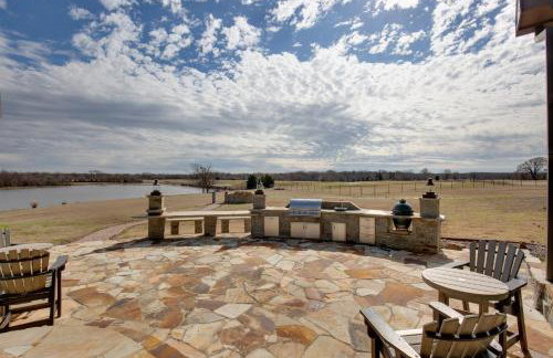 Game Room, Fireplaces, On-Site Lake! Kaufman Home - Foto 26