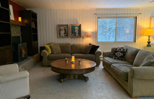 Secluded Farmhouse Near Okemo, Bromley, Sunapee - Foto 10