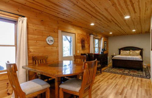 Unique Mountain Cabin Retreat with Hot Tub and View - Foto 22