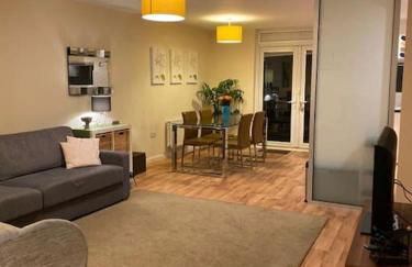 Cosy House near city centre and football stadium - Foto 9