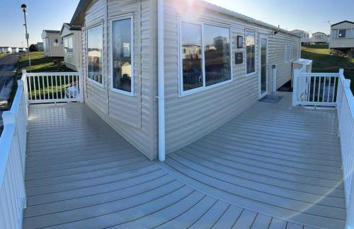 Main South View A8 - Crimdon Dene Holiday Park - Photo 17