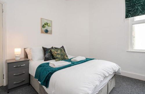 Stunning 5 bedroom home Wirral Birkenhead Sleeps 9- Free Parking-5G Internet - Foto 5