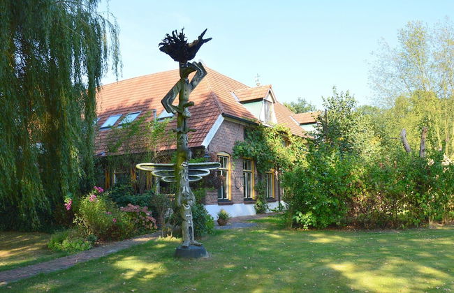 Spacious Holiday Home in Rekken With Hot Tub - Foto 1