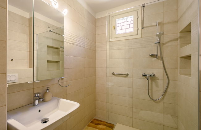 4 bedroom House in Balatonfenyves with garden and terrace - Photo 11