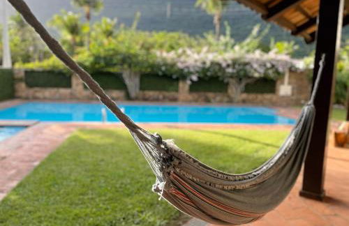 Spacious house with pool - 100m from the sea in Guaecá - Foto 5