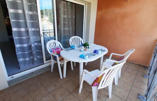 Les Romarins, appartement impeccable et son parking privé - Foto 17