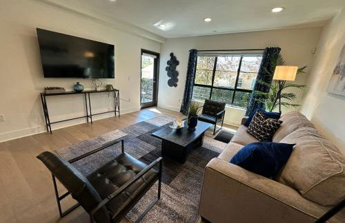 Century City Cozy 3 Bedroom Apartment with Parking 302,303 - Foto 57