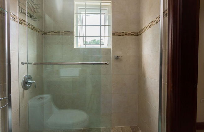 New Kingston Guest Apartment at Inglaterra I - Foto 26