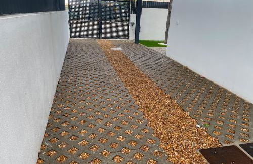 Villa R&M with Pool and Jacuzzi - Photo 17