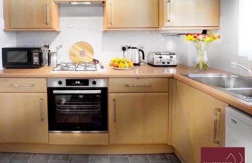 Wokingham 2 Bedroom Flat - Private Entrance - Foto 5
