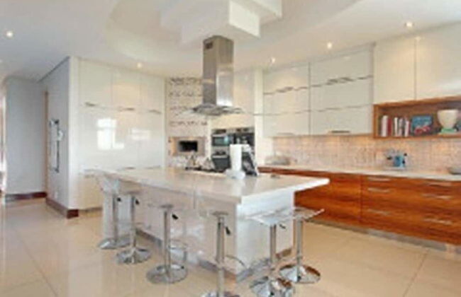 Luxury Vacation Villa - Photo 8