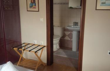 Η Αυλή - Photo 20