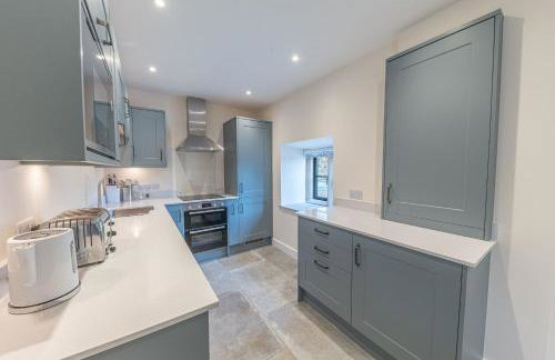 No 2 The Coach House - Photo 14