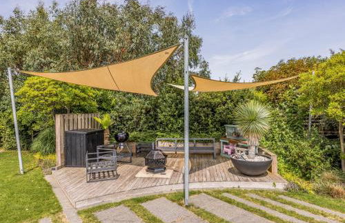 Breathtaking Home with Parking - Pass the Keys - Photo 5