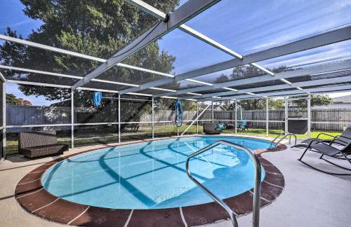 Family Home with Lanai and Yard in Port Richey! - Foto 1