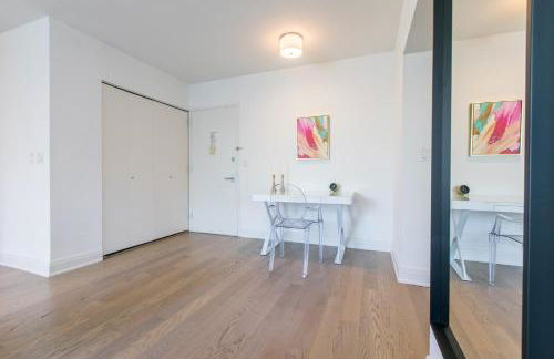 Bright 2 Bedrooms 2 Bathrooms Unit - Foto 3