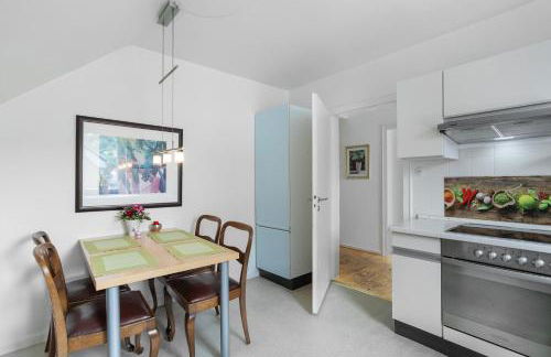 Schöne Dachgeschoss Wohnung - Foto 10